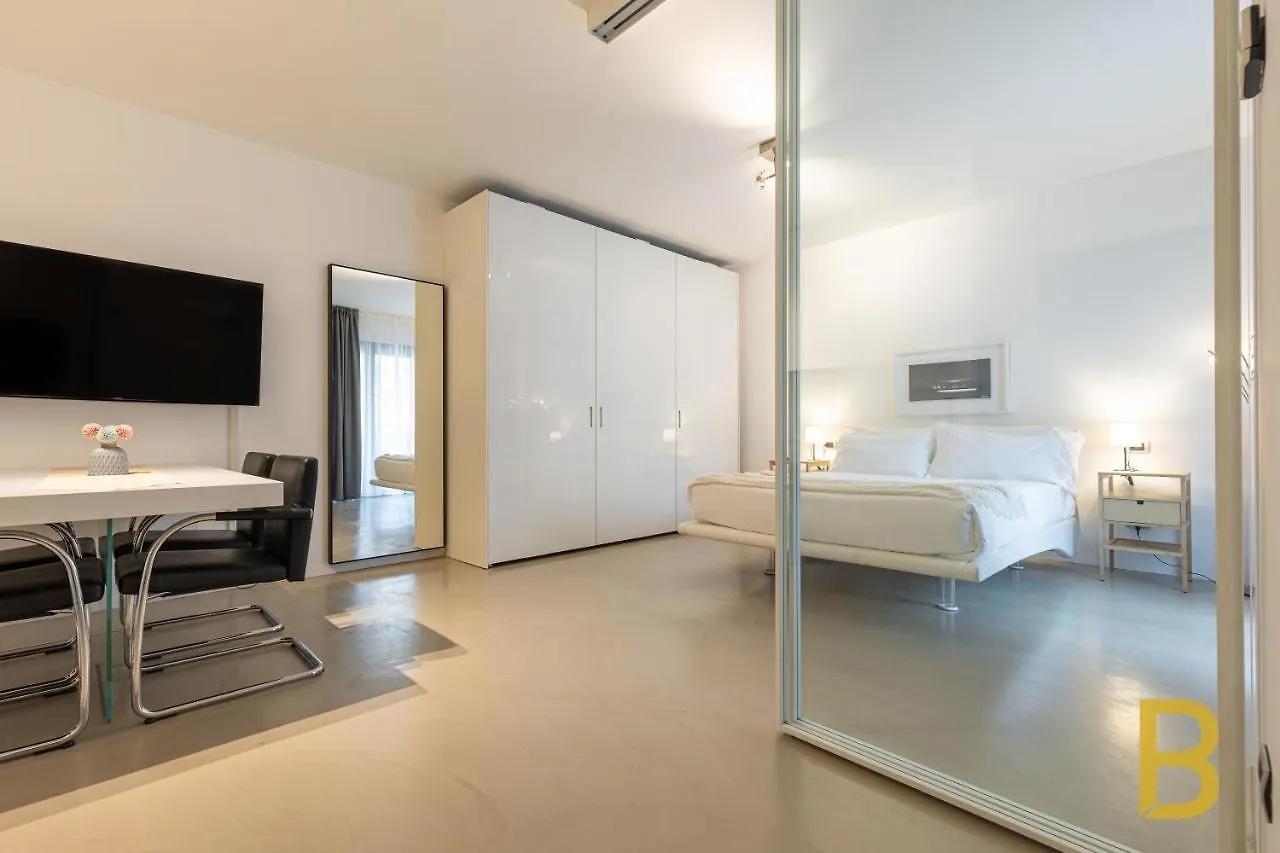 Beplace Apartments In Repubblica Milan 0*,  Italy