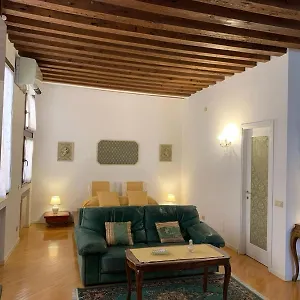 https://corte-malvasia.hotelslidodijesolo.com